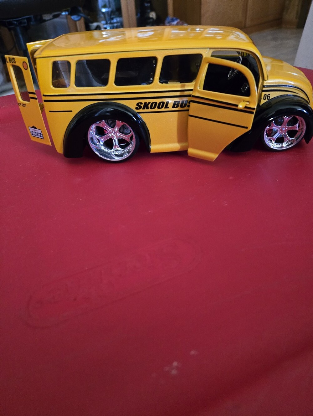 JADA DUB DIV CRUISER 1:24 SKOOL BUS